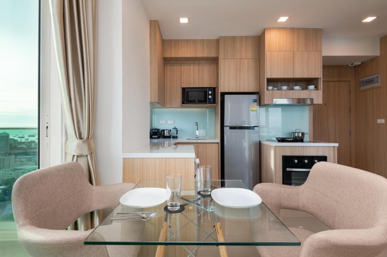 Panoramic View Tower: Garden Oasis Apartment