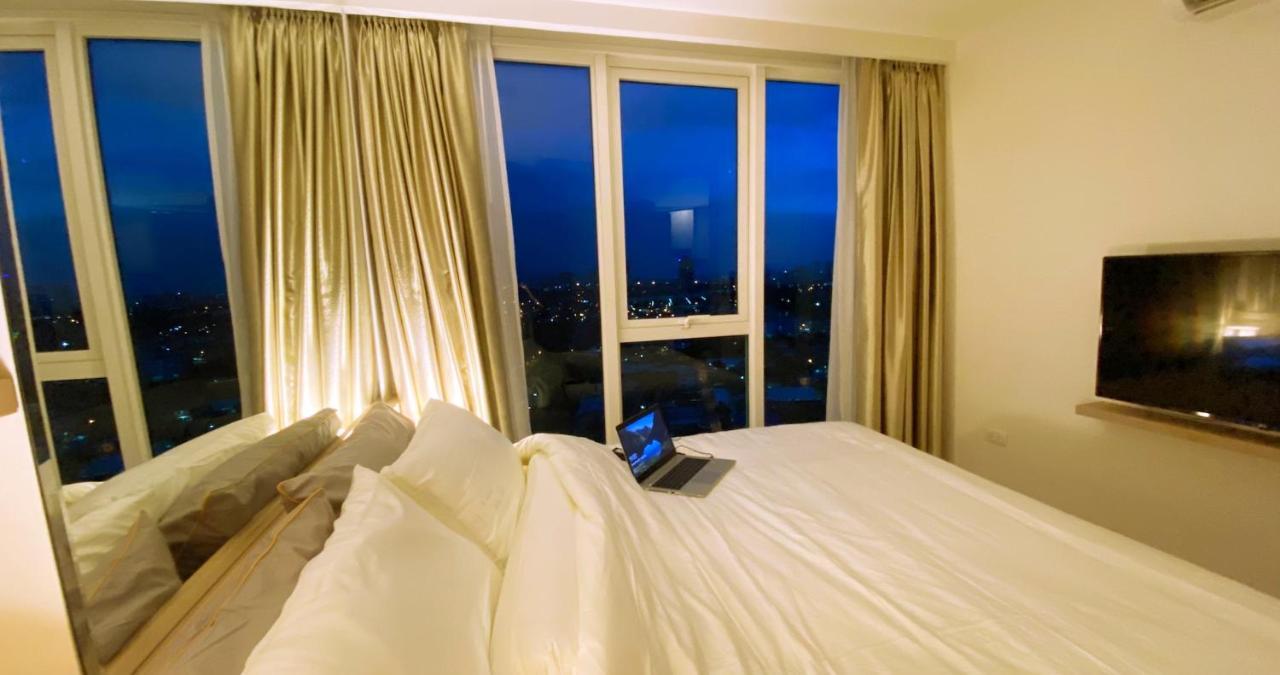 Panoramic View Tower: Garden Oasis Apartment Pattaya
